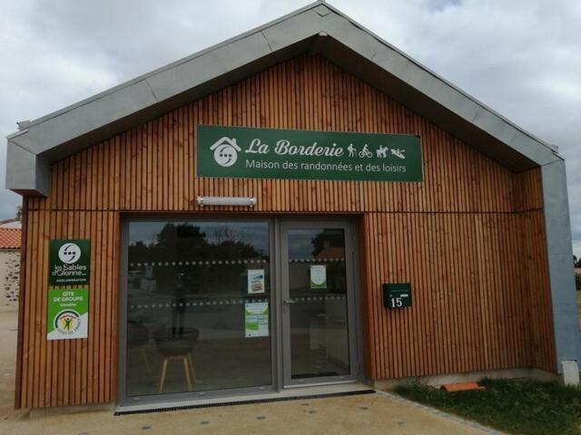 La Borderie - Maison Des Randonnees - Gite Etape - Gite De Groupe Vairé 객실 사진